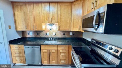 6230 Edsall Rd in Alexandria, VA - Building Photo - Building Photo