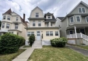 90 N 18th St in East Orange, NJ - Building Photo