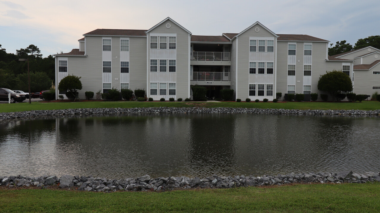 8658 S Bridge Dr, Unit 8658 Southbridge Drive #E in Myrtle Beach, SC - Building Photo