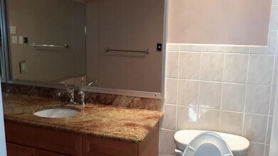 10 Poinsettia Ct in Pikesville, MD - Building Photo - Building Photo