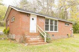 936 Ely Rd in Chattanooga, TN - Building Photo