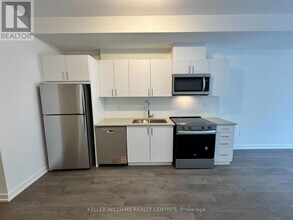 1680 Victoria Park Ave in Toronto, ON - Building Photo - Building Photo