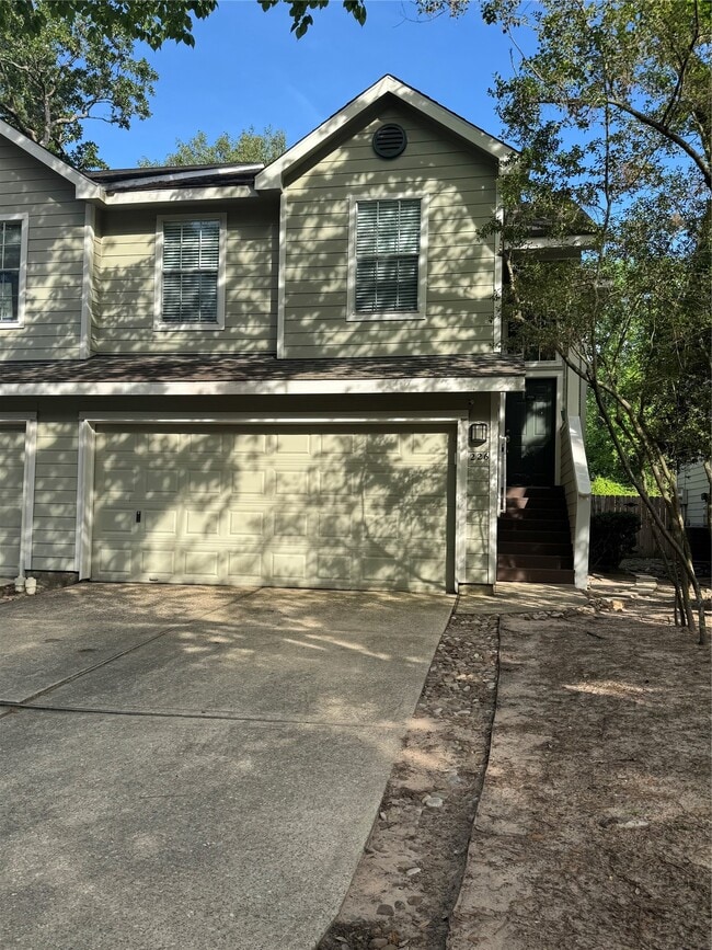 property at 226 S Walden Elms Cir