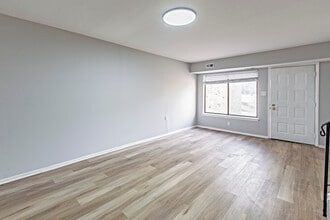 1504 Timber Creek Rd in Lindenwold, NJ - Building Photo - Building Photo