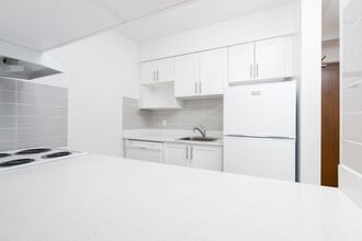 2324 W 1st Ave in Vancouver, BC - Building Photo - Building Photo
