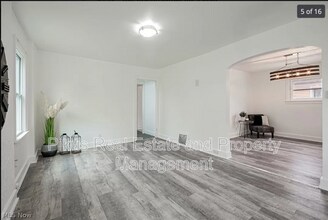 1033 Chandler Ave in Akron, OH - Building Photo - Building Photo