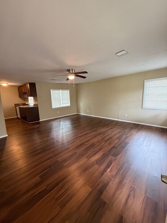 640 E Bolivar St in Vidor, TX - Building Photo