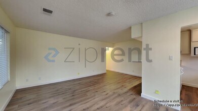 2308 Peppertree Way in Antioch, CA - Foto de edificio - Building Photo