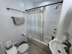 42-44 Gorham St. Unit 2, Unit 2 in Somerville, MA - Foto de edificio - Building Photo