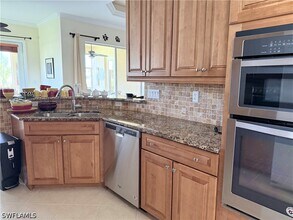 3515 Grand Cypress Ct in Naples, FL - Building Photo - Building Photo