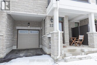 32 Elmer Moss Ave in Caledon, ON - Building Photo - Building Photo