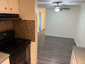 30 Silver Hill Ln, Unit 1 in Natick, MA - Building Photo - Building Photo