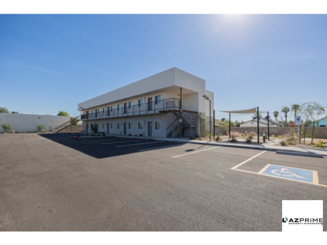2121 W Adams St in Phoenix, AZ - Building Photo - Building Photo