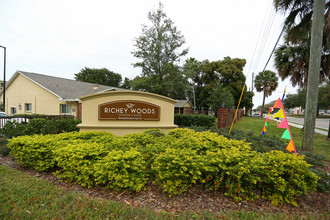 Richey Woods Senior Living - A 55+ Community in New Port Richey, FL - Building Photo - Building Photo