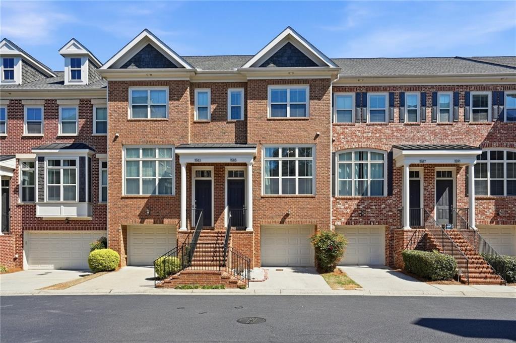 1585 Mosaic Way in Smyrna, GA - Building Photo