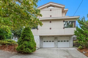 125 NW 48th St in Seattle, WA - Building Photo