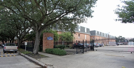 Parc Fontaine in New Orleans, LA - Building Photo - Building Photo