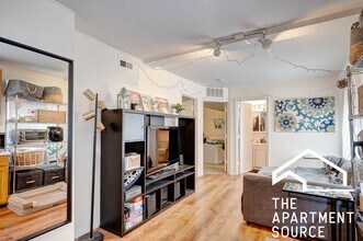 1627 N Winchester Ave, Unit 1627 N Winchester #CH in Chicago, IL - Foto de edificio - Building Photo