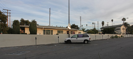 127 N 56 Ave in Los Angeles, CA - Foto de edificio - Building Photo