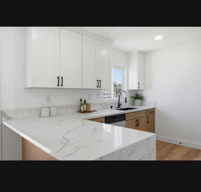 702 Oaklawn Ave in Chula Vista, CA - Building Photo - Building Photo