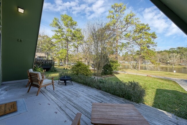 1500 W Pine Lake Cir