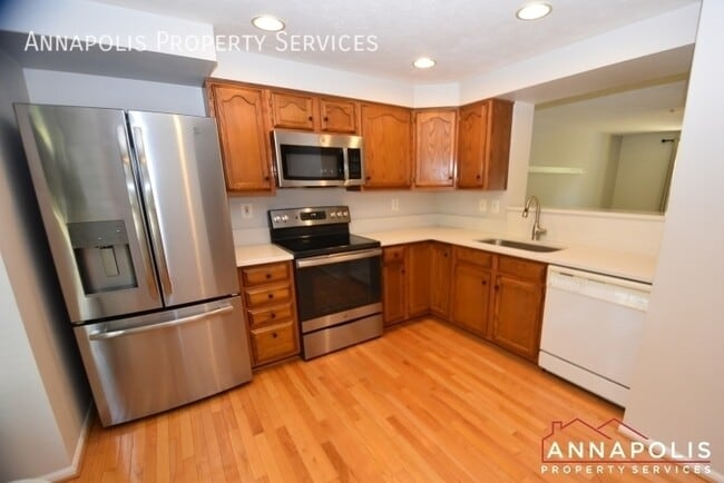 571 Quaker Ridge Ct in Arnold, MD - Building Photo - Building Photo