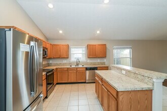 295 Turtle Dove Dr in Orange Park, FL - Foto de edificio - Building Photo