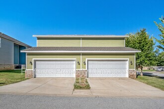 1342 N Sicily Ln in Fayetteville, AR - Building Photo - Building Photo