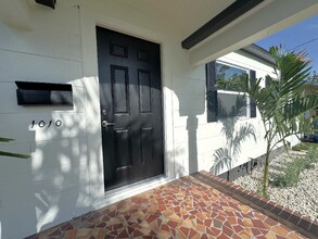 1010 26th St N in St. Petersburg, FL - Building Photo - Building Photo