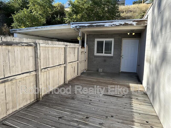 329 Court St in Elko, NV - Building Photo - Building Photo