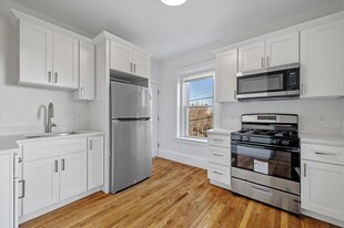 307 Medford St, Unit #2 Apartamentos