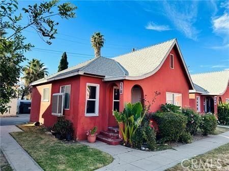 property at 270 W 9th St