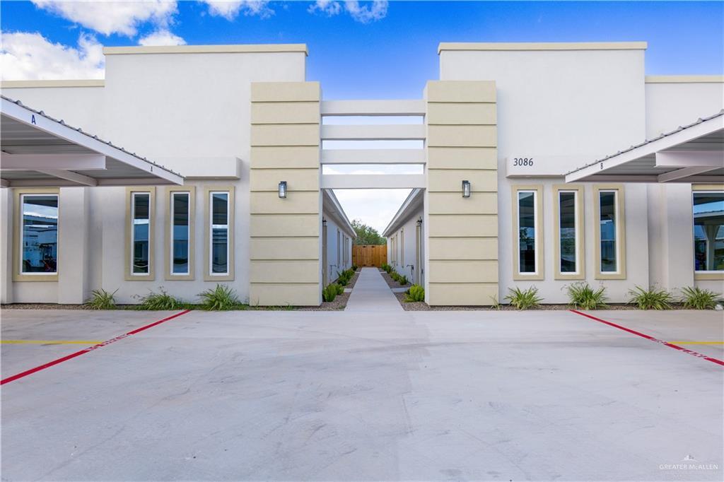 10 Briggs Rd in Weslaco, TX - Building Photo