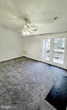 5700 Olde Mill Ct-Unit -155 in Alexandria, VA - Building Photo - Building Photo