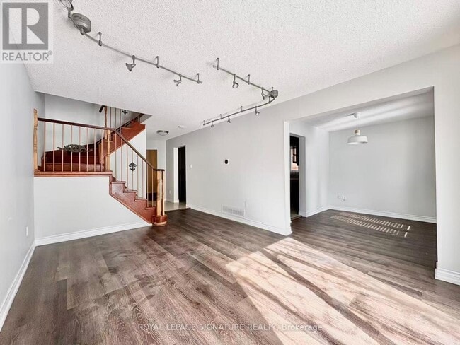 139 Campbell Ave in Vaughan, ON - Building Photo - Building Photo