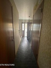 9505 E Laurens Ln in Knoxville, TN - Building Photo - Building Photo