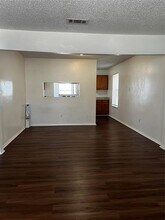 319 Ware Dr in Grand Prairie, TX - Building Photo - Building Photo