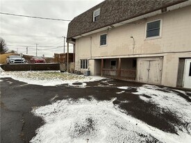 825 10th Ave in Brackenridge, PA - Building Photo