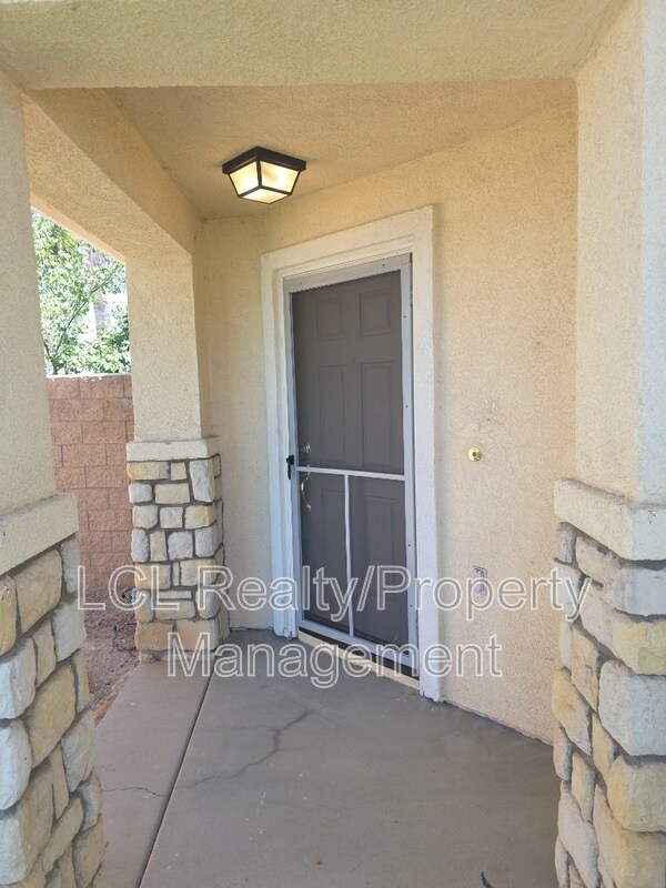 26807 Mountain Glen Dr in Menifee, CA - Building Photo - Building Photo