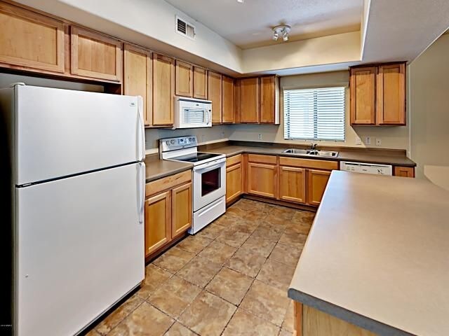 16825 N 14th St-Unit -79 in Phoenix, AZ - Building Photo - Building Photo