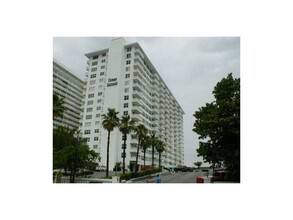 4010 Galt Ocean Dr, Unit 1016 in Fort Lauderdale, FL - Foto de edificio - Building Photo