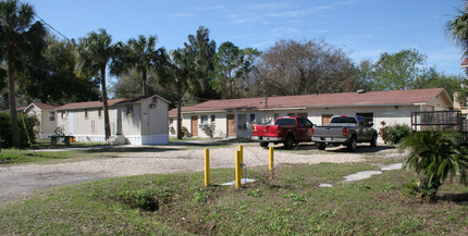 10101 Midway St in Gibsonton, FL - Building Photo - Building Photo