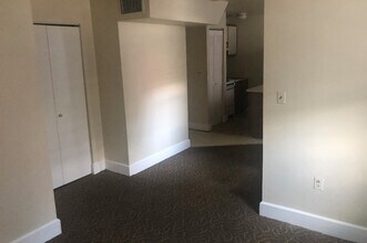 816 E Baltimore St, Unit 2 in Baltimore, MD - Building Photo - Building Photo