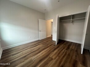 60 Weibel Ave in Saratoga Springs, NY - Building Photo - Building Photo