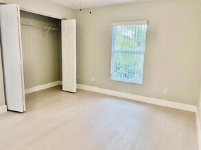 3260 Hi St, Unit B in Lake Worth Beach, FL - Building Photo - Building Photo