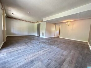 2404 Hampstead Dr in Birmingham, AL - Building Photo - Building Photo