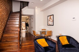 222 Florida Ave NW in Washington, DC - Foto de edificio - Building Photo