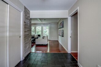 720 Langford Ln NW in Sandy Springs, GA - Building Photo - Building Photo
