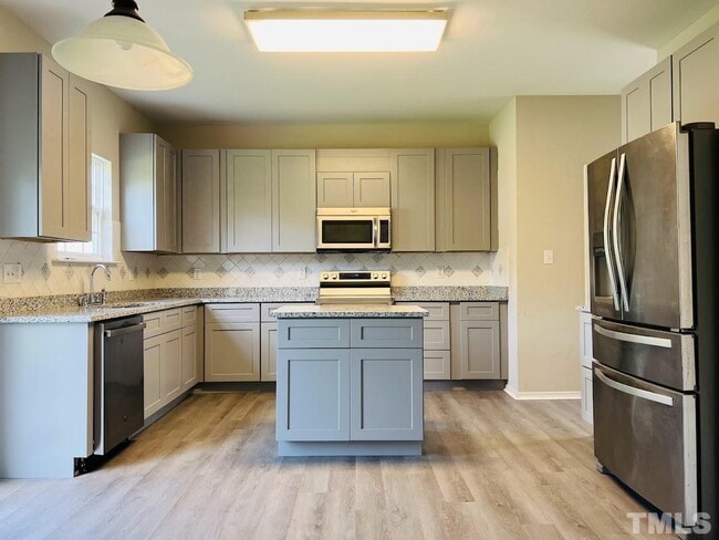 402 Treybrooke Dr in Morrisville, NC - Building Photo - Building Photo