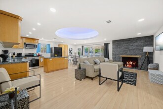 6527 Woodlake Ave in West Hills, CA - Building Photo - Building Photo